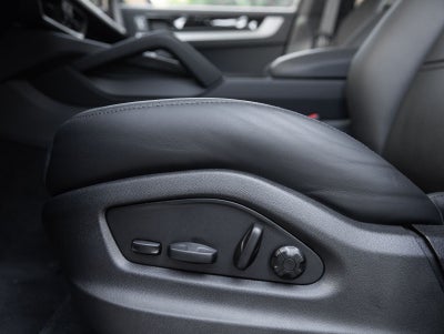 2026 Porsche Cayenne AWD