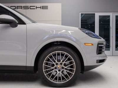 2022 Porsche Cayenne Cayenne Platinum Edition (MY22)