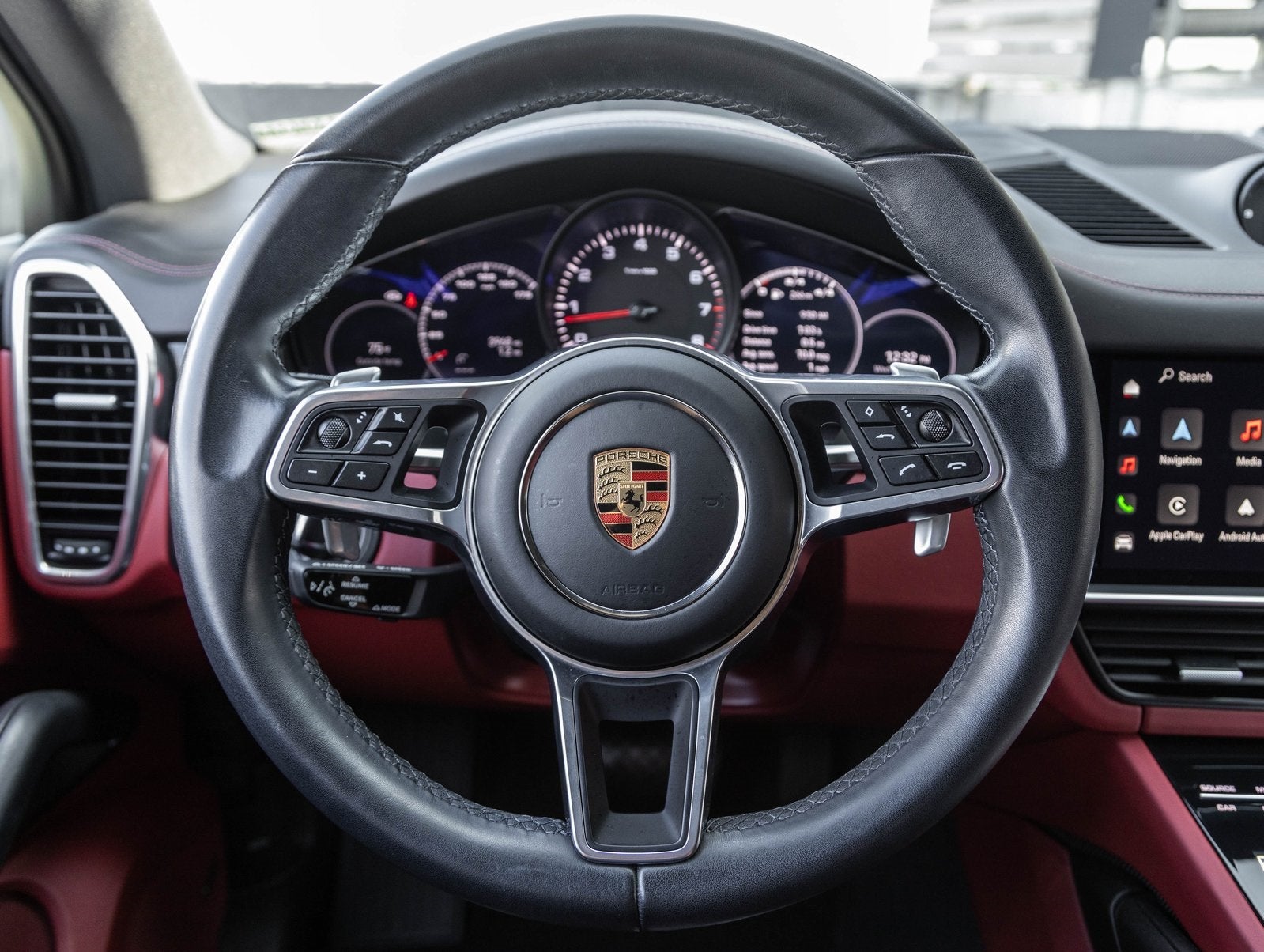 2022 Porsche Cayenne Cayenne Platinum Edition (MY22)