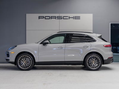 2022 Porsche Cayenne Cayenne Platinum Edition (MY22)