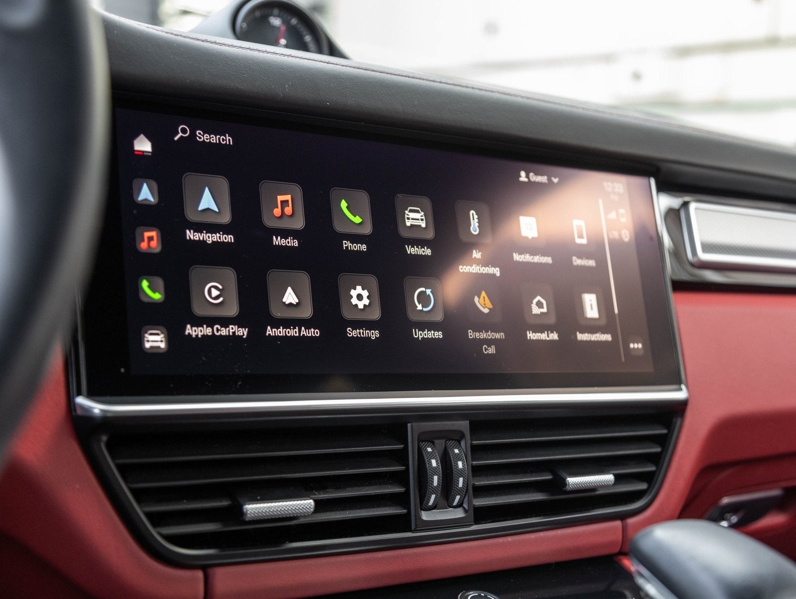 2022 Porsche Cayenne Cayenne Platinum Edition (MY22)