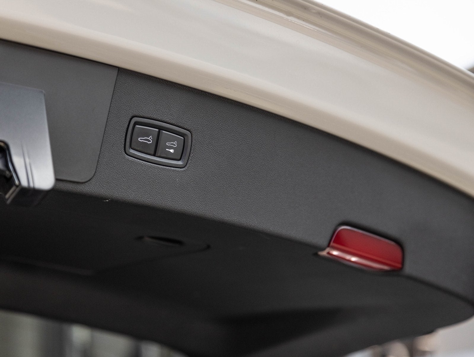 2022 Porsche Cayenne Cayenne Platinum Edition (MY22)