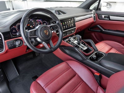 2022 Porsche Cayenne Cayenne Platinum Edition (MY22)