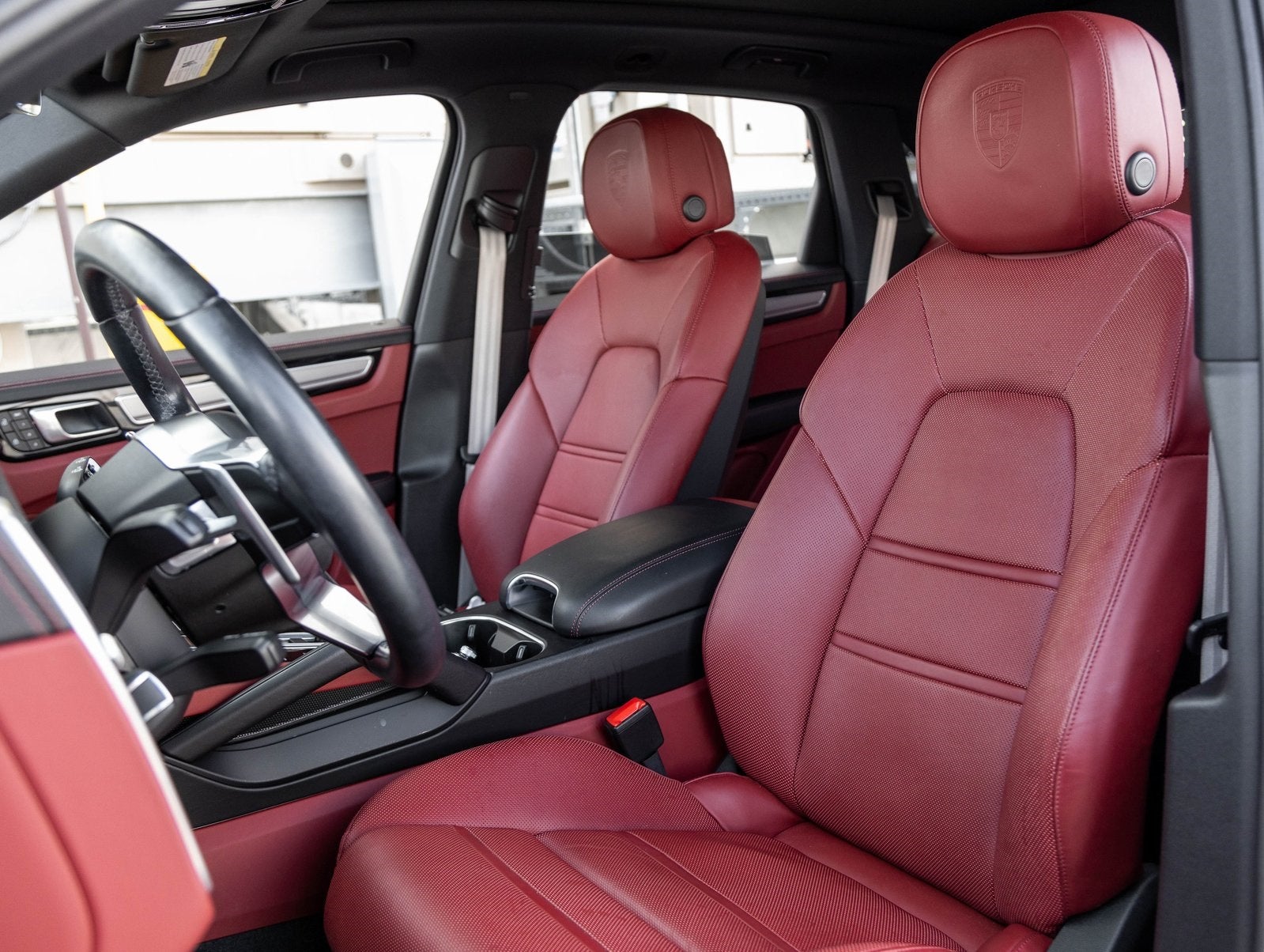 2022 Porsche Cayenne Cayenne Platinum Edition (MY22)