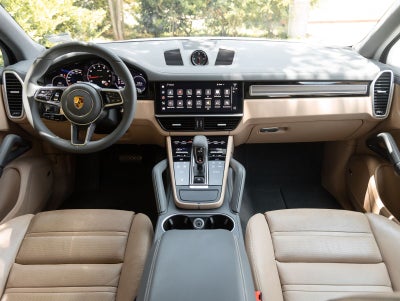 2023 Porsche Cayenne Platinum Edition