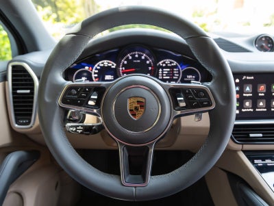 2023 Porsche Cayenne Platinum Edition