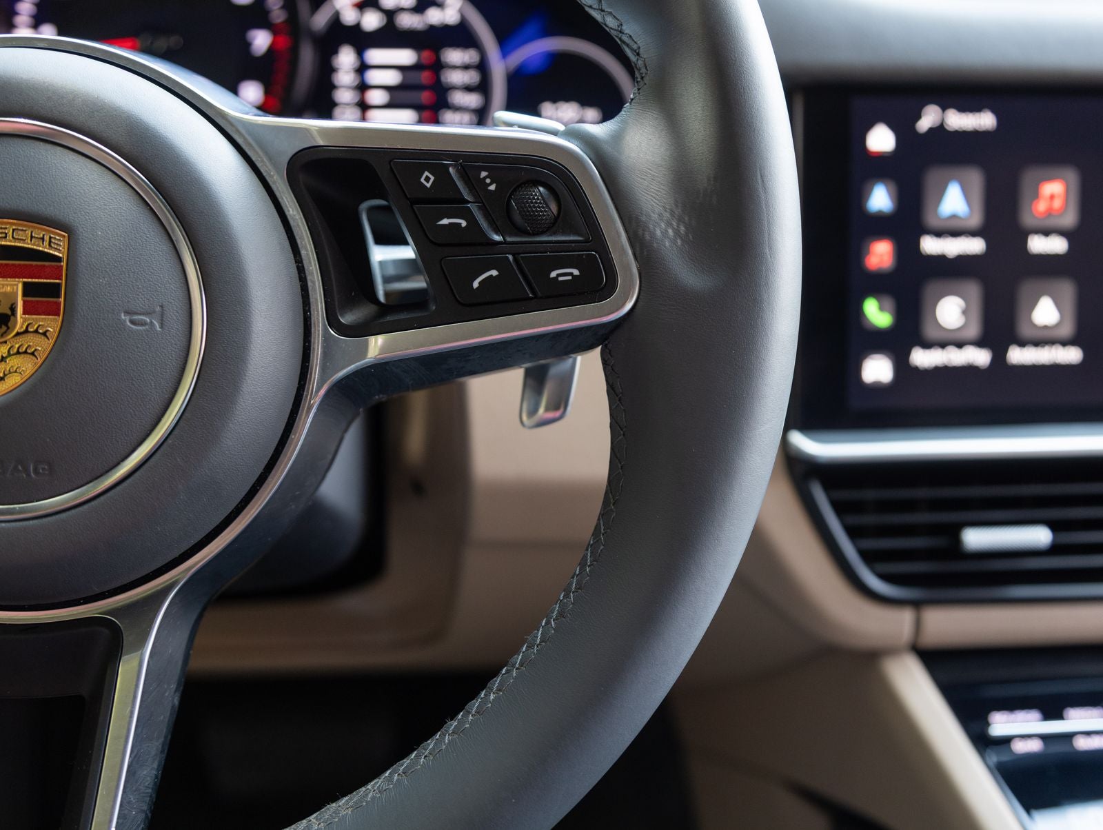 2023 Porsche Cayenne Platinum Edition