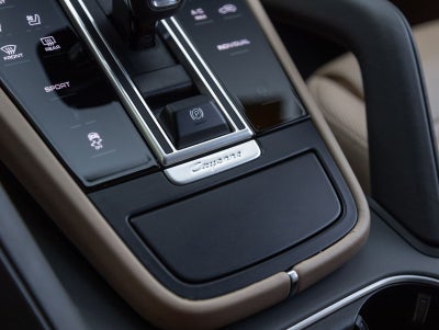 2023 Porsche Cayenne Platinum Edition