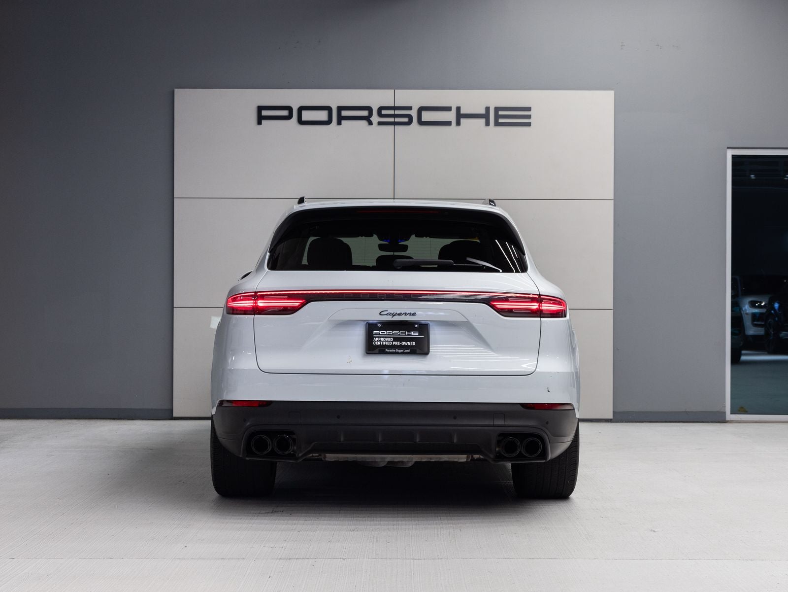 2023 Porsche Cayenne Platinum Edition
