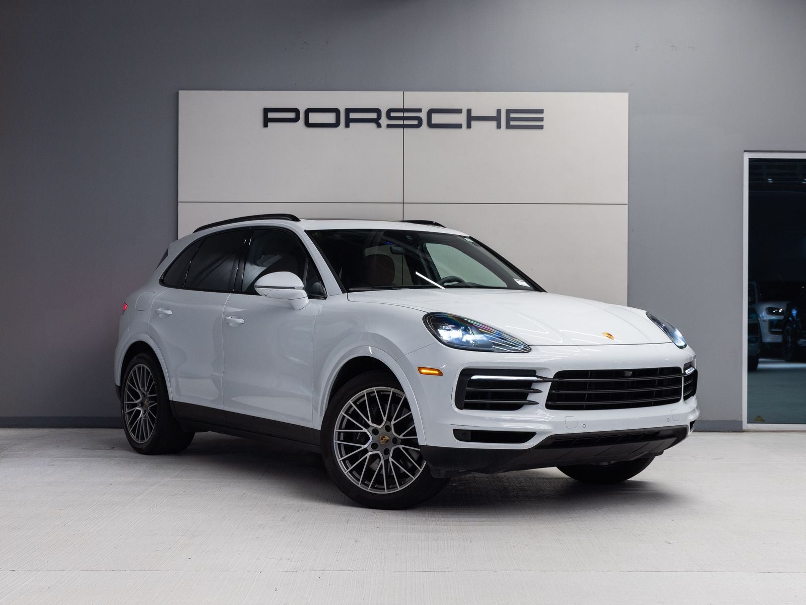 2023 Porsche Cayenne Platinum Edition