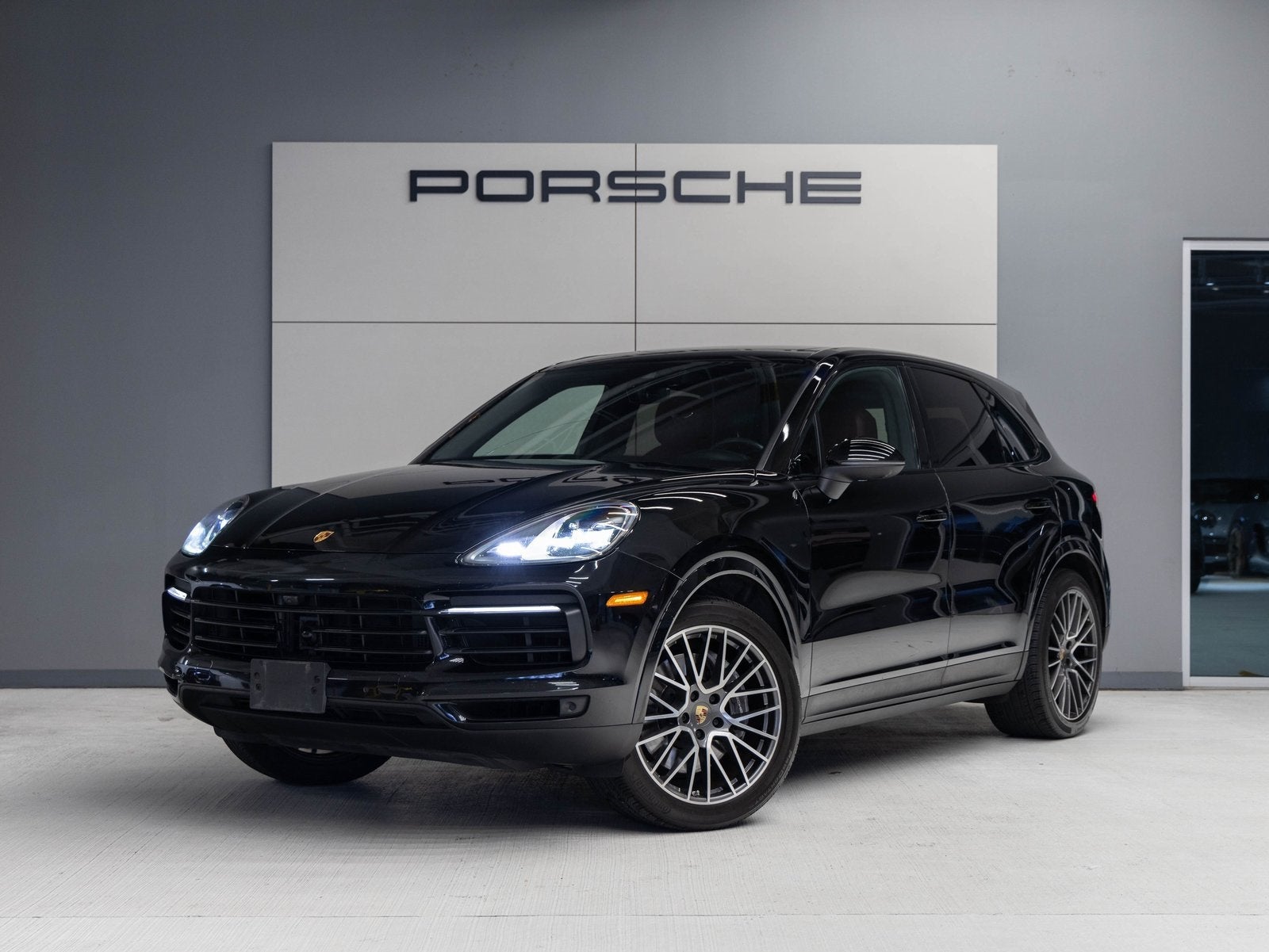 2023 Porsche Cayenne Base