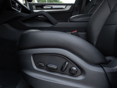 2026 Porsche Cayenne AWD