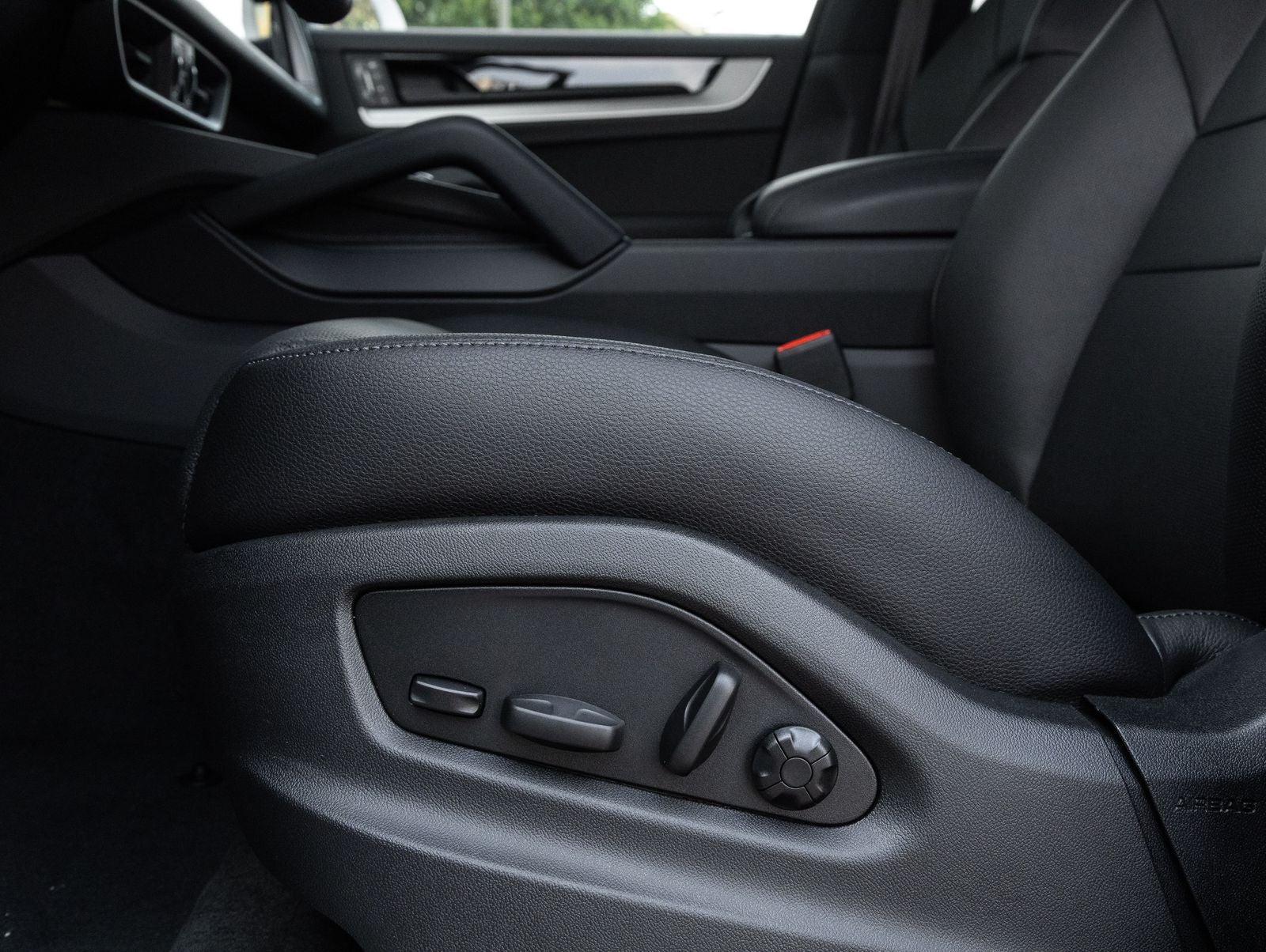 2026 Porsche Cayenne AWD
