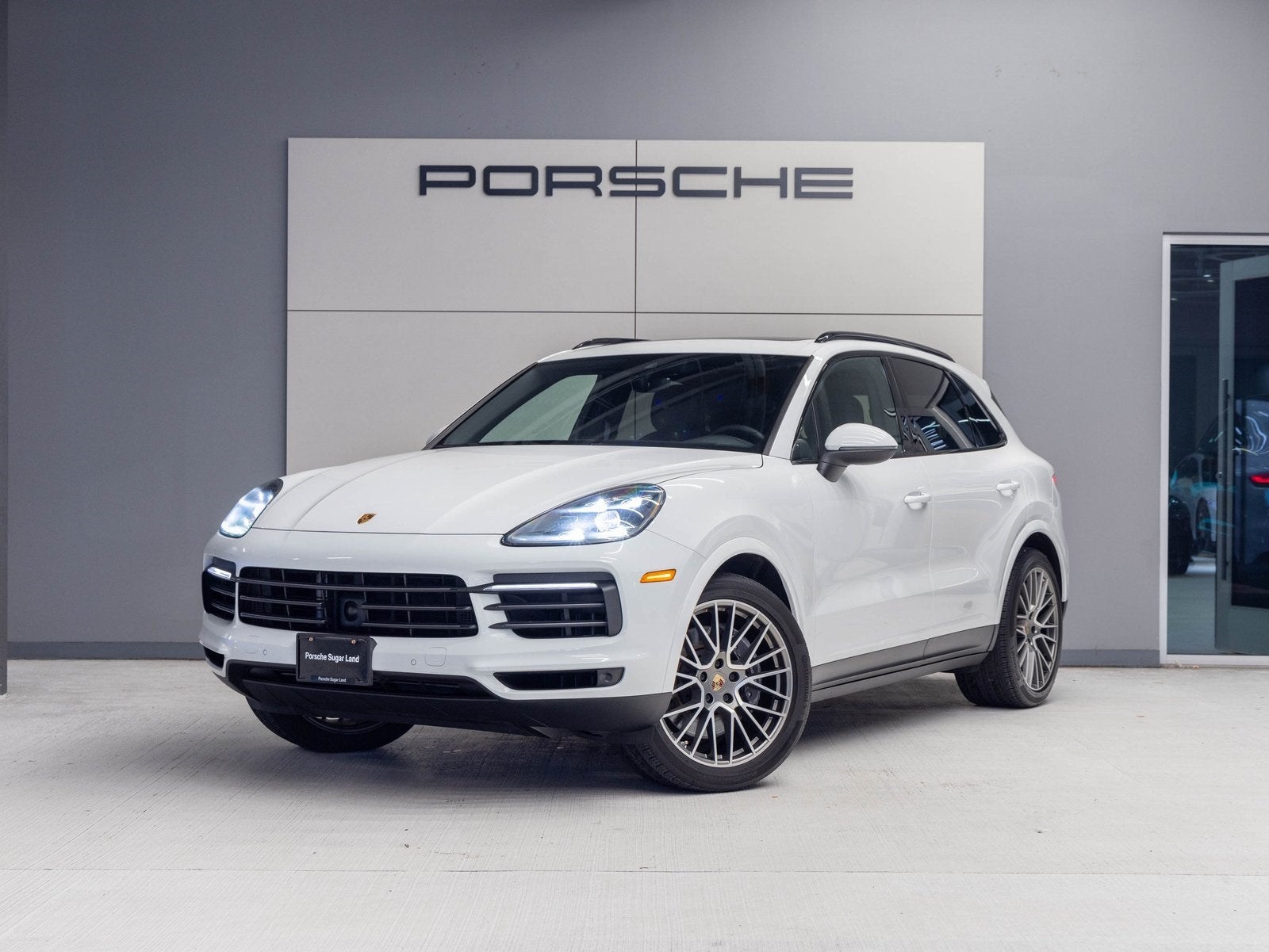 2022 Porsche Cayenne Cayenne Platinum Edition (MY22)