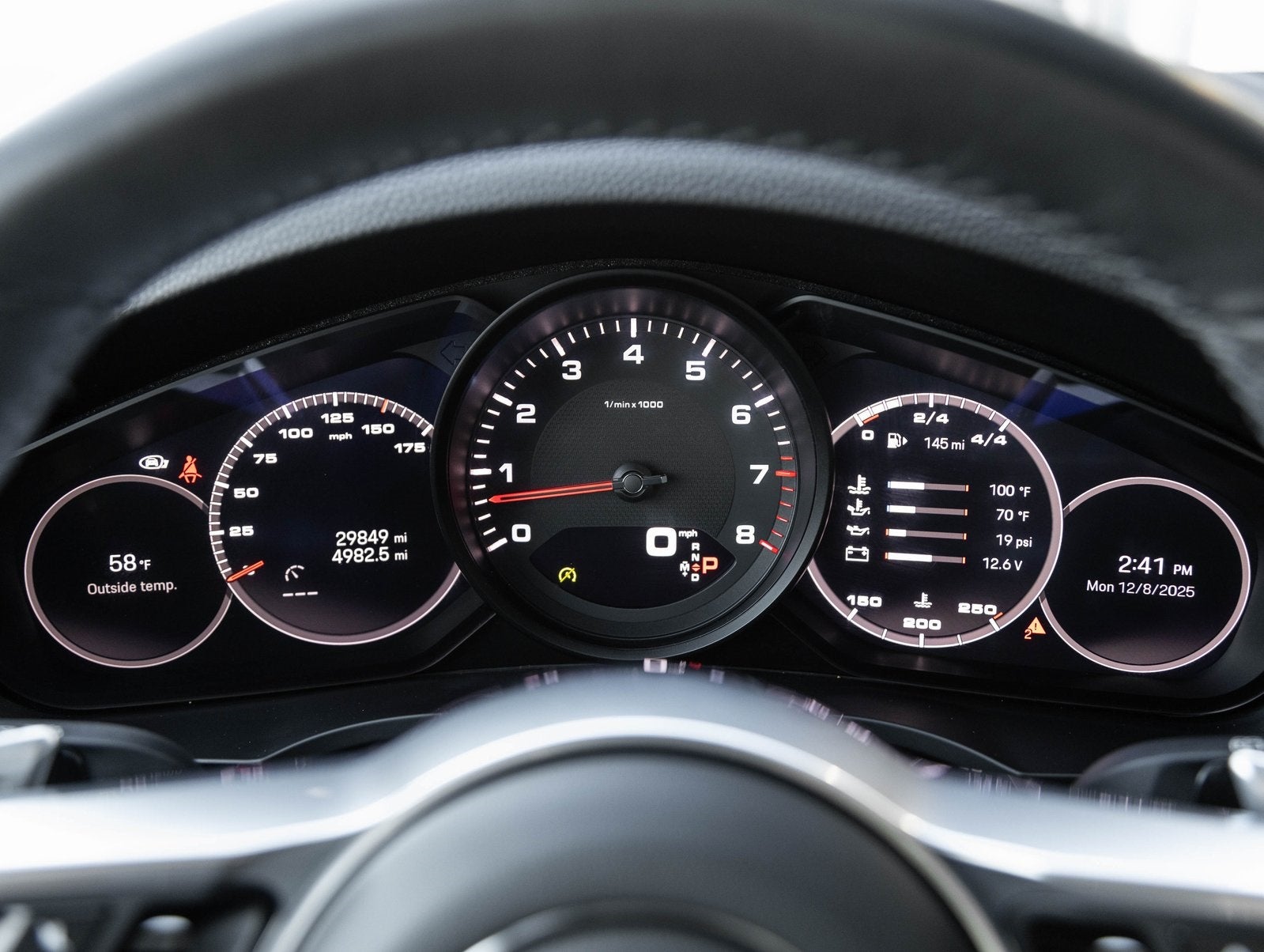 2022 Porsche Cayenne Cayenne Platinum Edition (MY22)