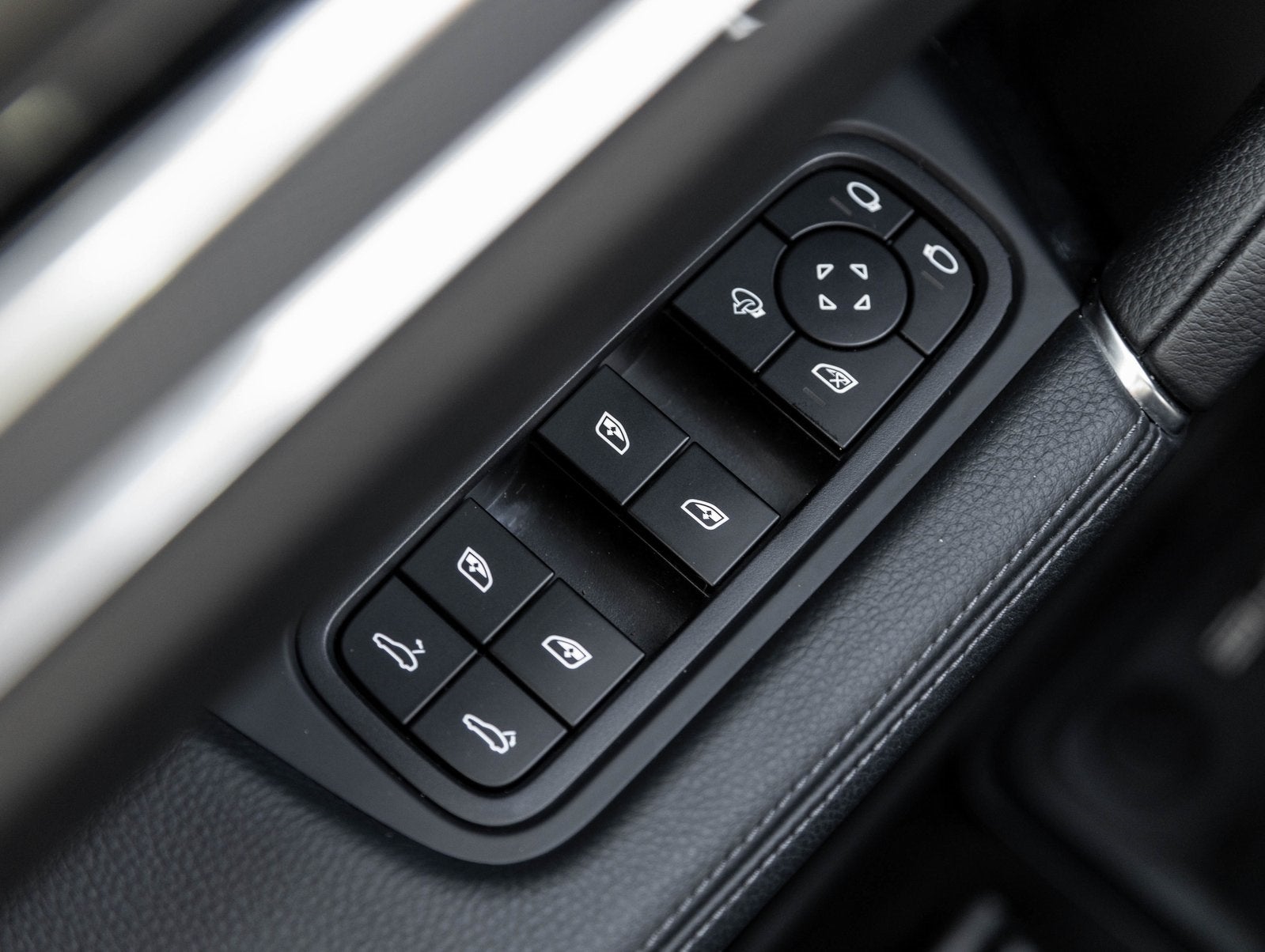 2022 Porsche Cayenne Cayenne Platinum Edition (MY22)