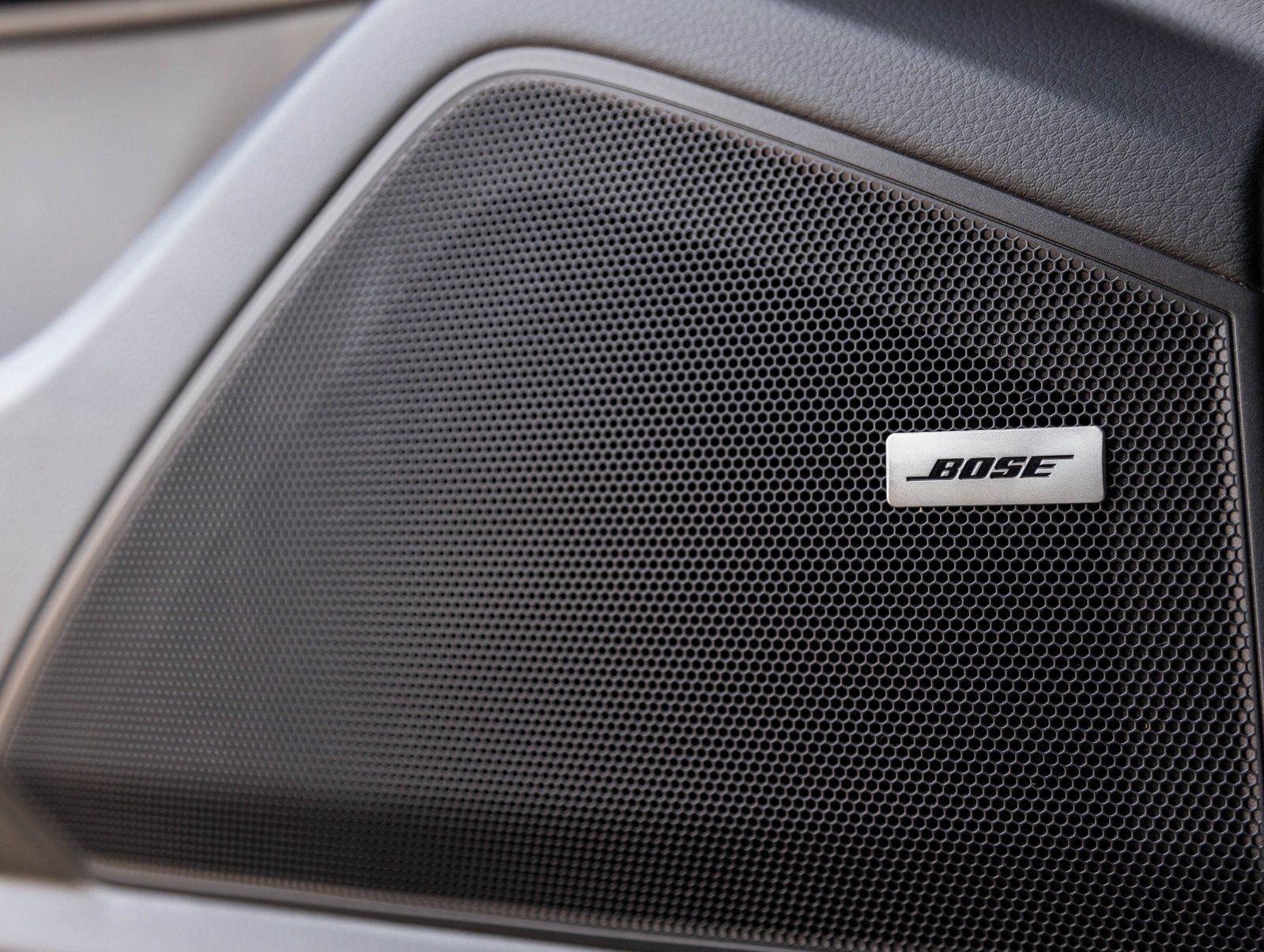 2022 Porsche Cayenne Cayenne Platinum Edition (MY22)