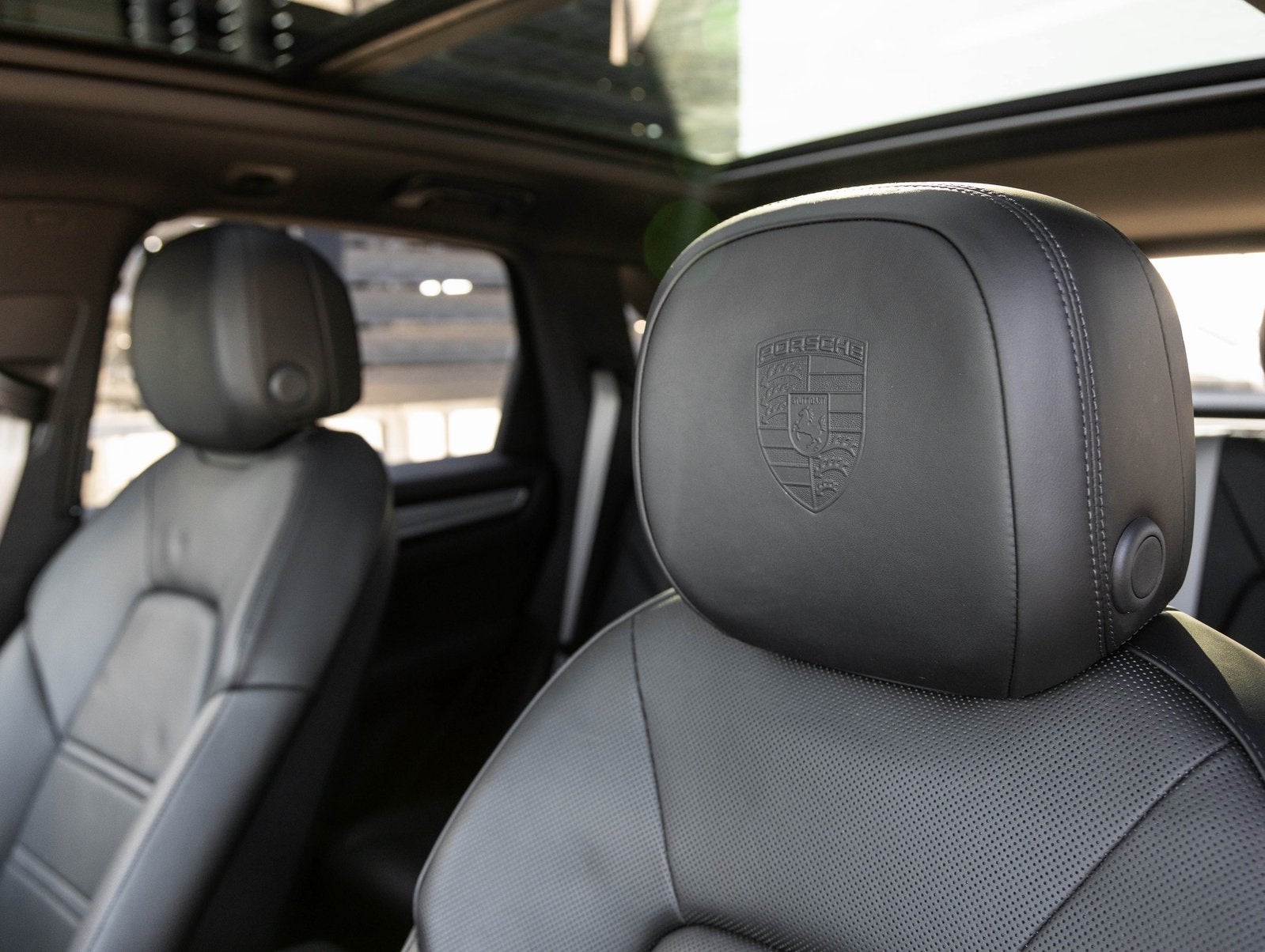 2022 Porsche Cayenne Cayenne Platinum Edition (MY22)