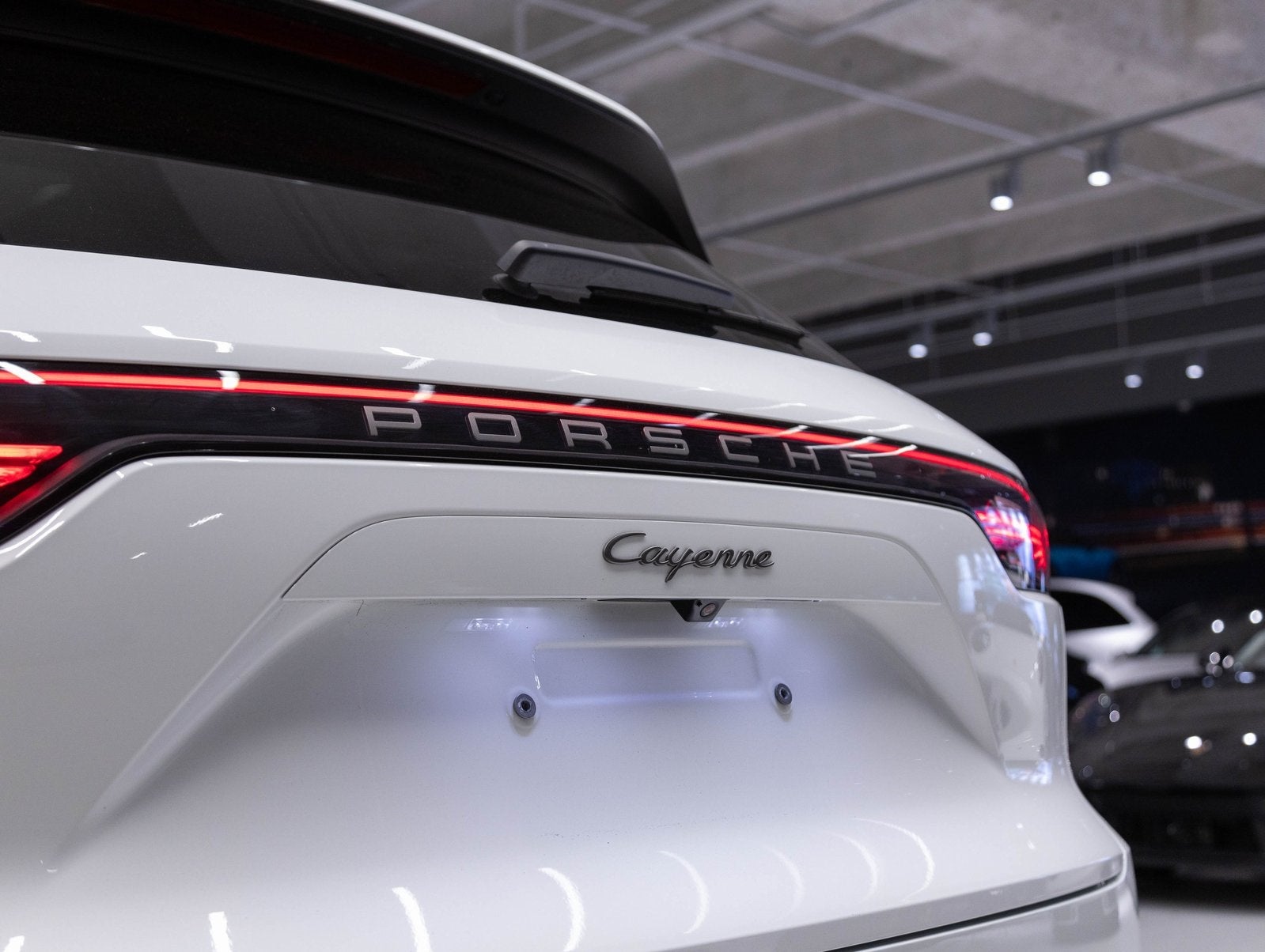 2022 Porsche Cayenne Cayenne Platinum Edition (MY22)