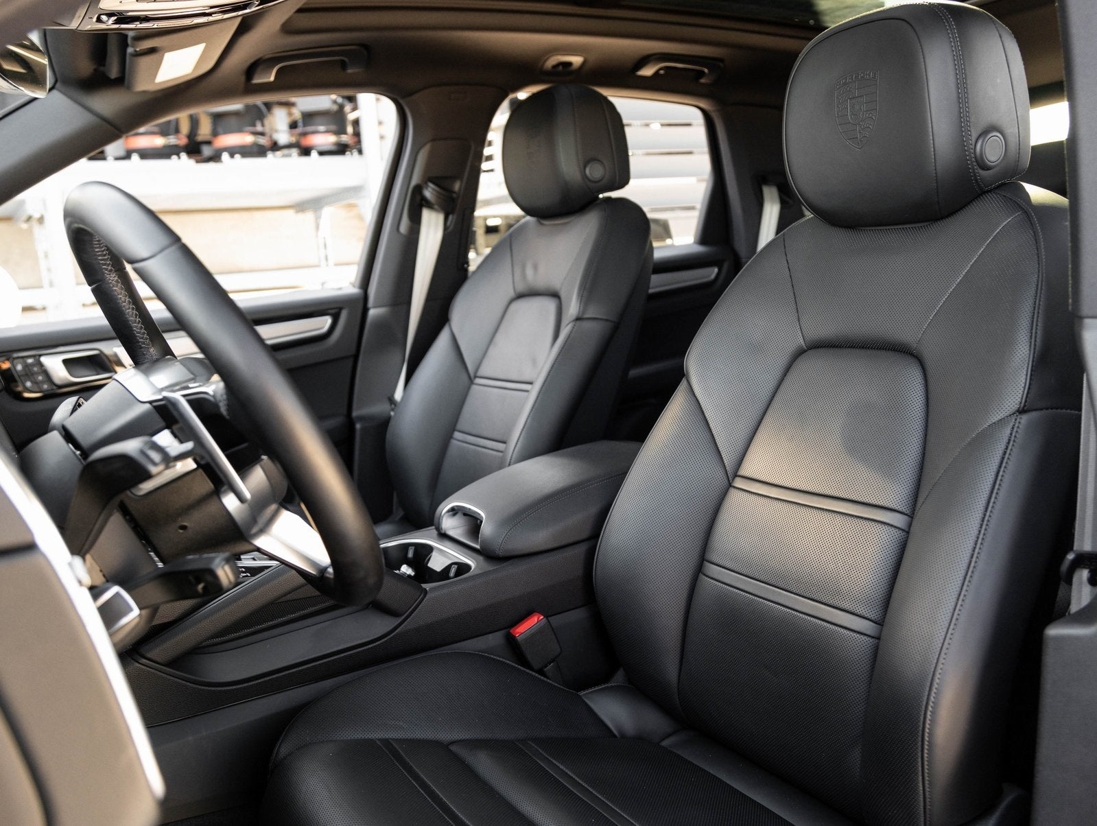 2022 Porsche Cayenne Cayenne Platinum Edition (MY22)