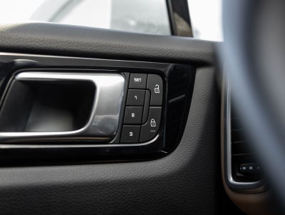 2023 Porsche Cayenne Cayenne Platinum Edition (MY23)