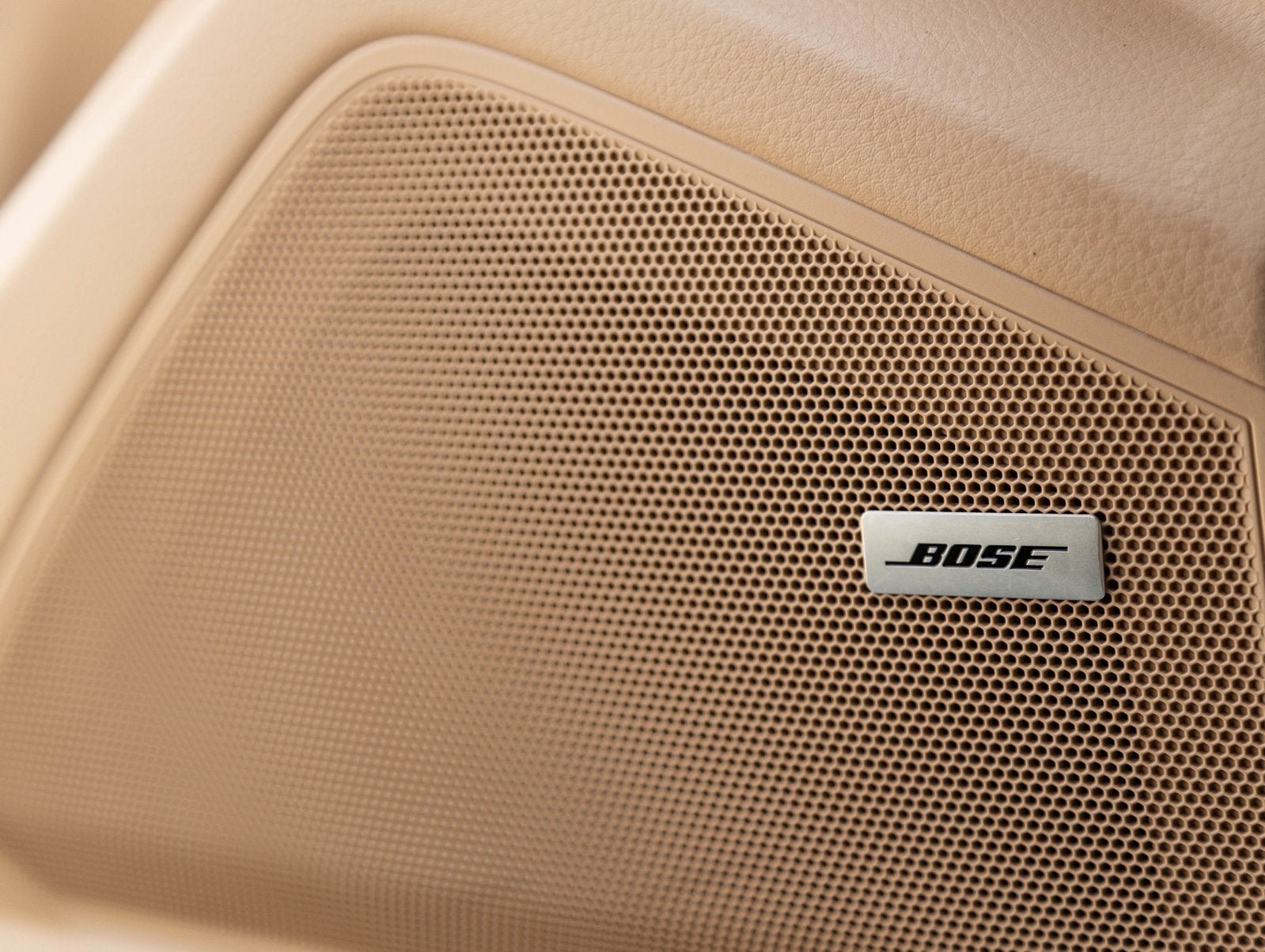 2023 Porsche Cayenne Cayenne Platinum Edition (MY23)