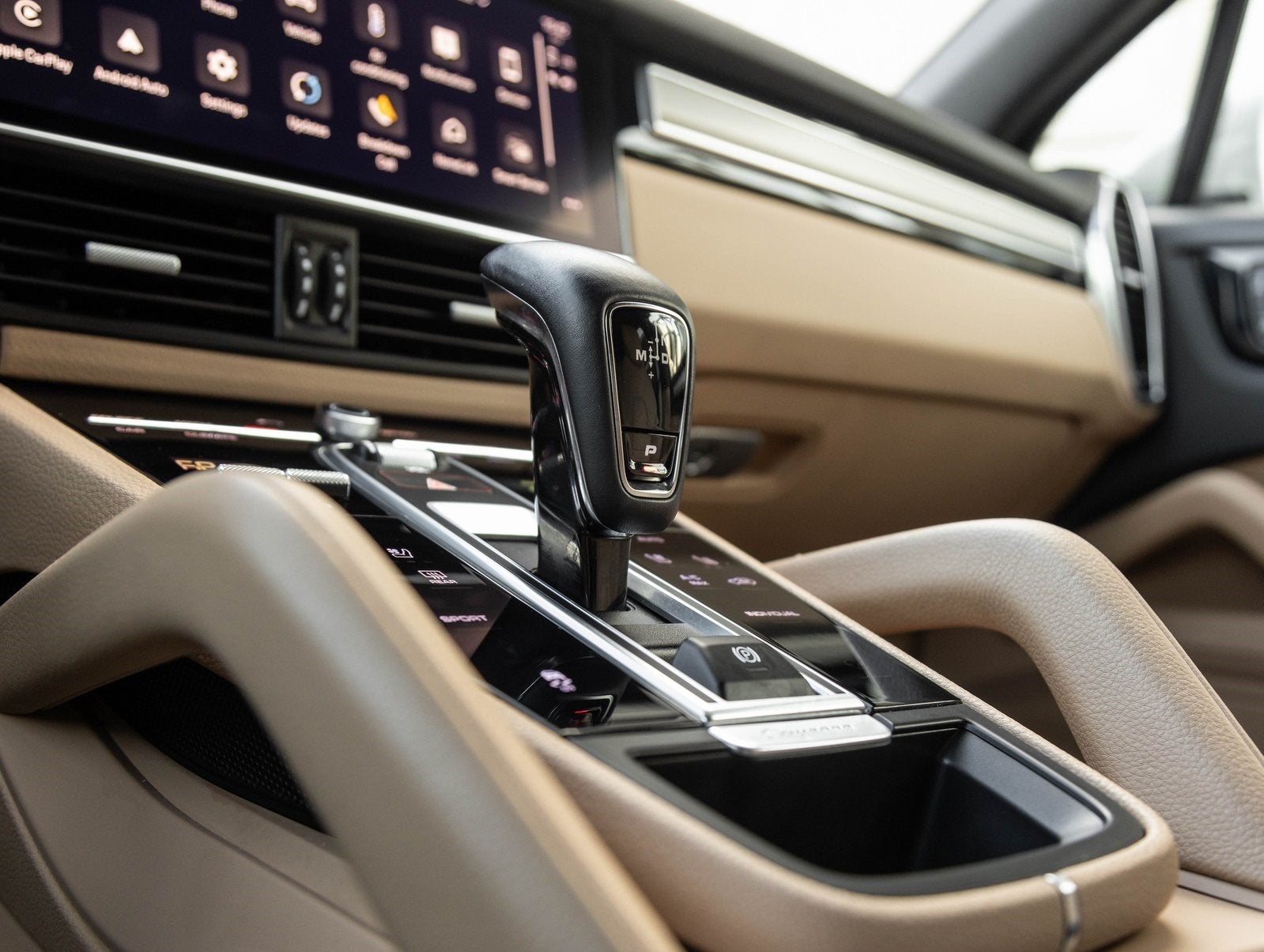 2023 Porsche Cayenne Cayenne Platinum Edition (MY23)