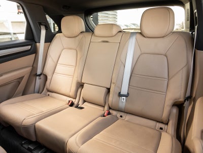 2023 Porsche Cayenne Cayenne Platinum Edition (MY23)