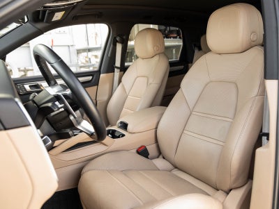 2023 Porsche Cayenne Cayenne Platinum Edition (MY23)