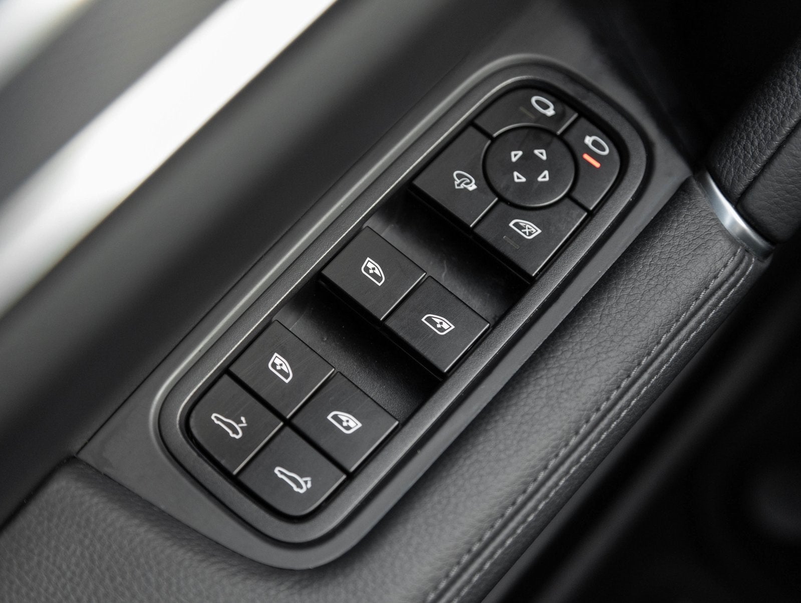 2022 Porsche Cayenne Cayenne Platinum Edition (MY22)