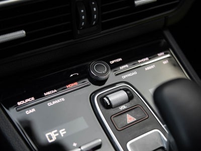 2022 Porsche Cayenne Cayenne Platinum Edition (MY22)