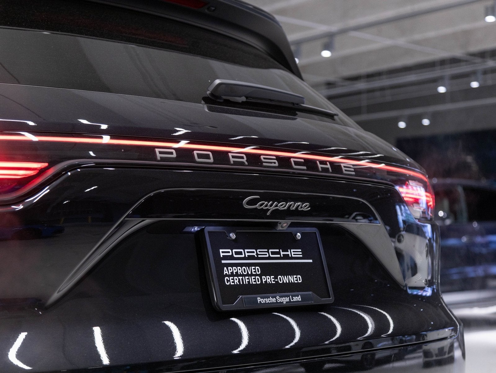 2022 Porsche Cayenne Cayenne Platinum Edition (MY22)
