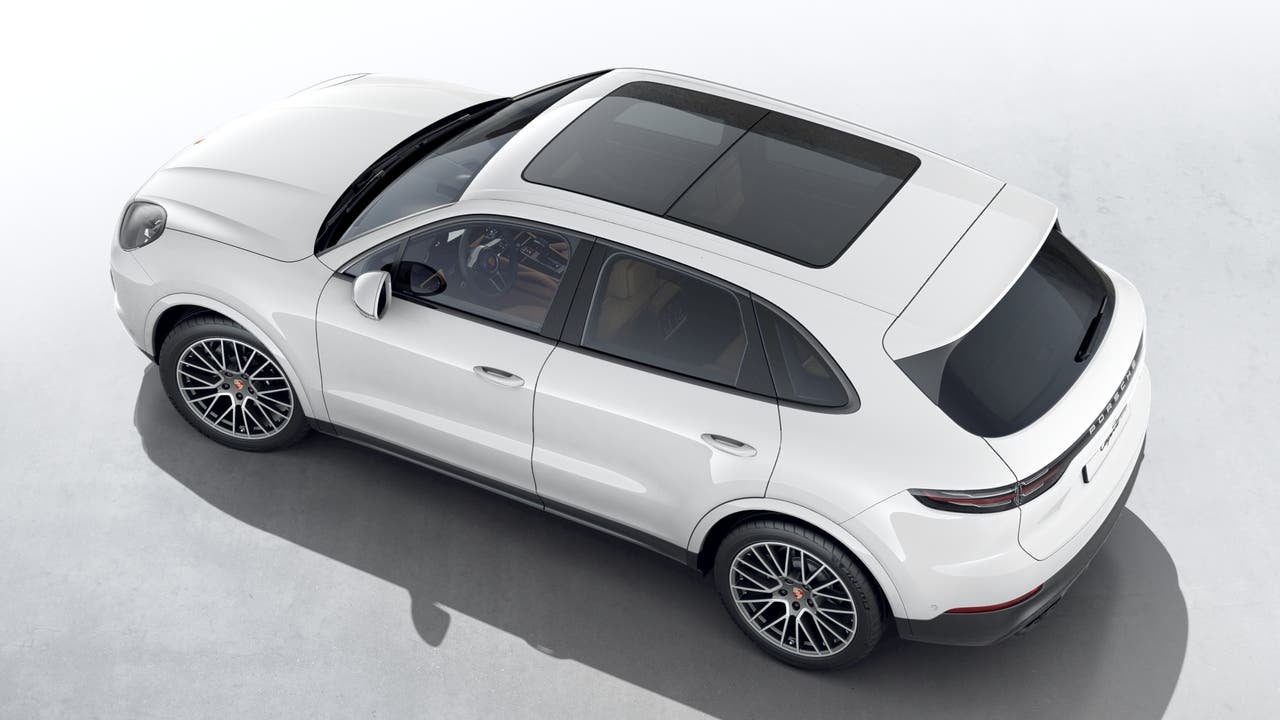 2023 Porsche Cayenne Cayenne Platinum Edition (MY23)