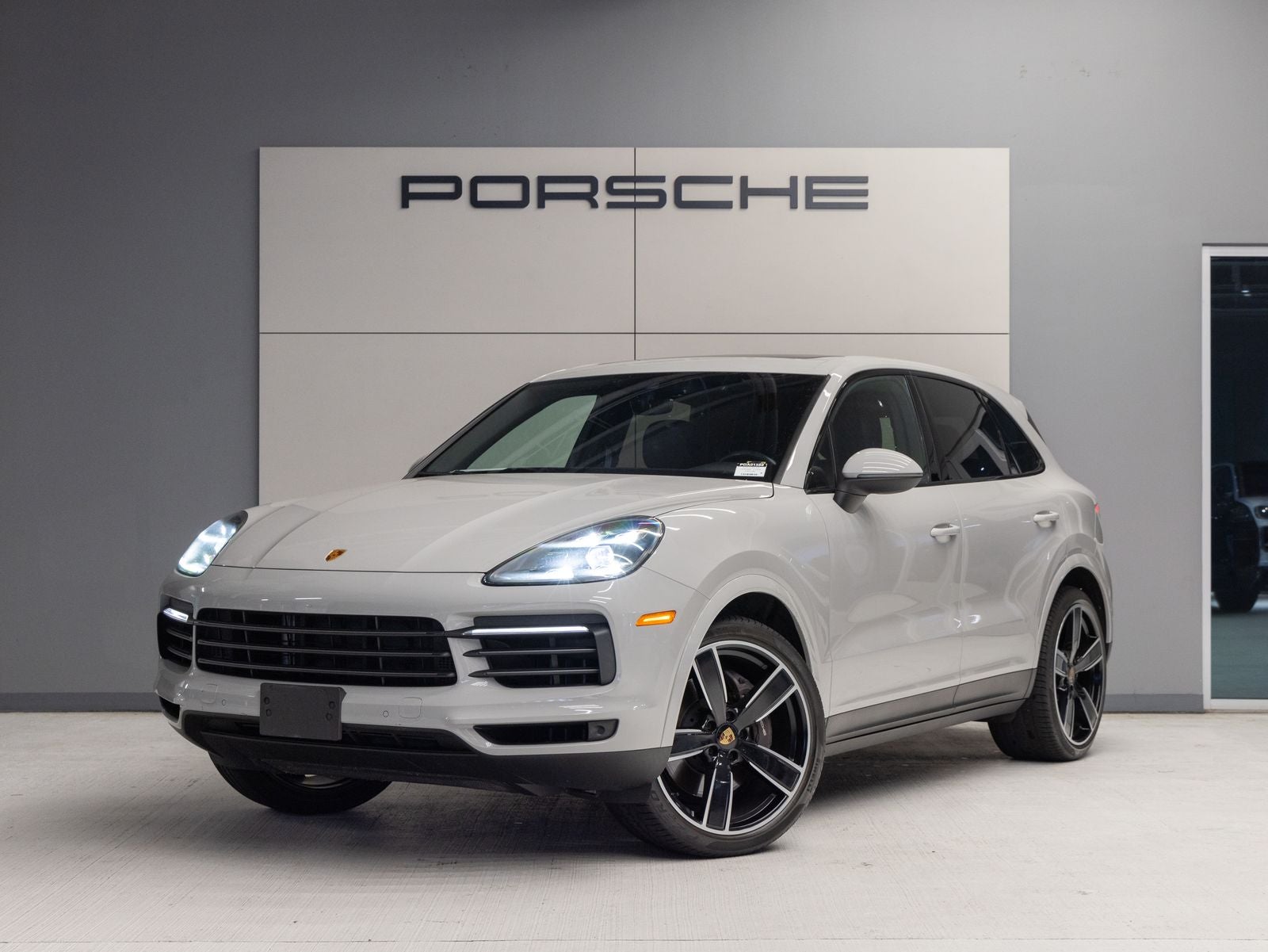 2023 Porsche Cayenne Base