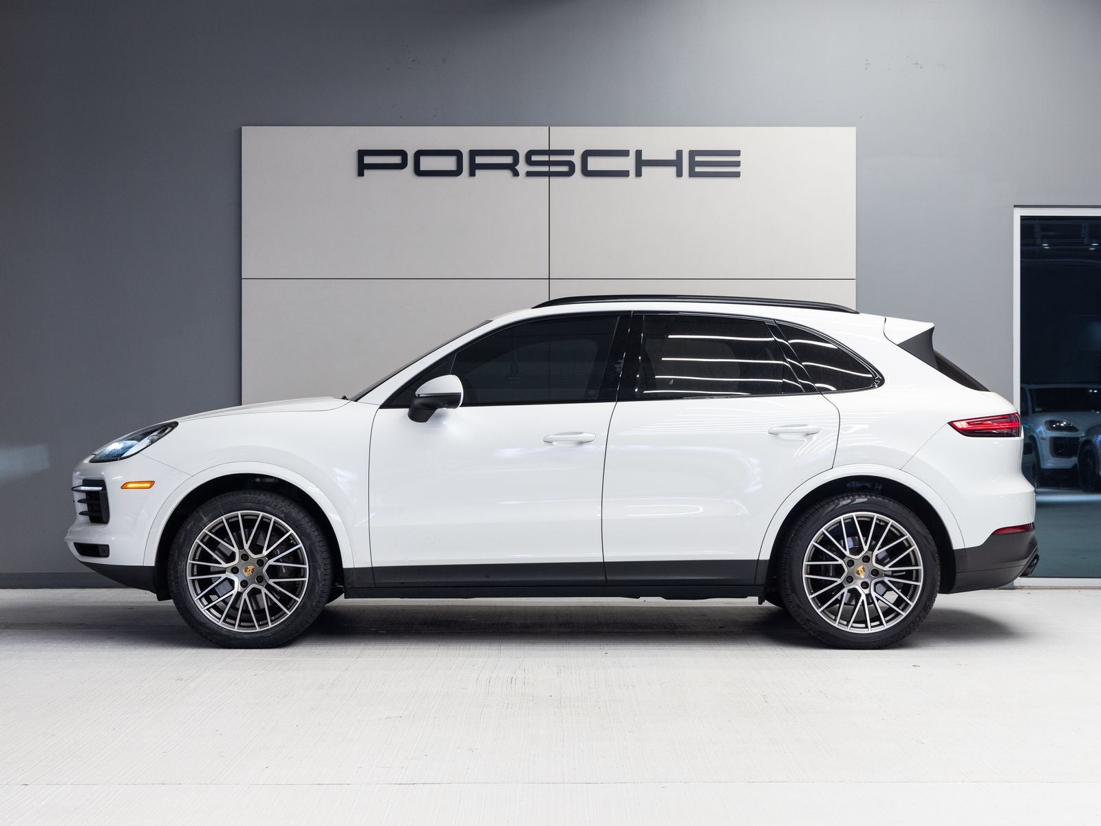 2023 Porsche Cayenne Cayenne Platinum Edition