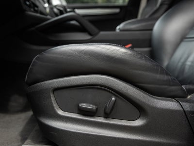 2023 Porsche Cayenne Cayenne Platinum Edition