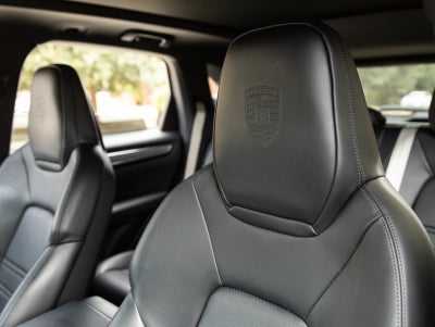 2023 Porsche Cayenne Cayenne Platinum Edition