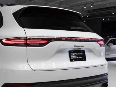 2023 Porsche Cayenne Cayenne Platinum Edition