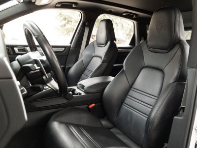2023 Porsche Cayenne Cayenne Platinum Edition