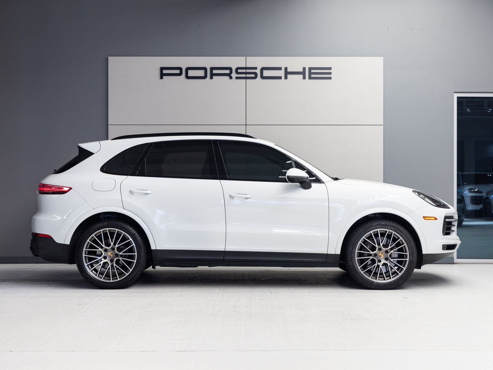 2023 Porsche Cayenne Cayenne Platinum Edition