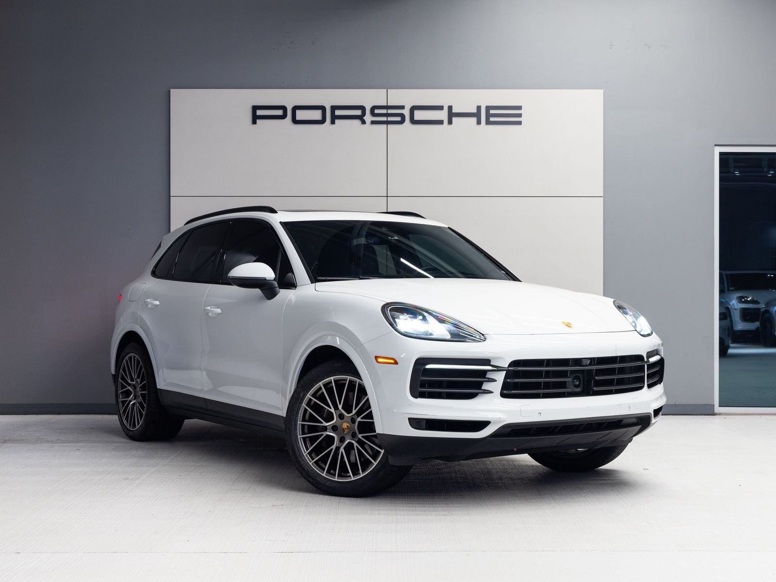 2023 Porsche Cayenne Cayenne Platinum Edition