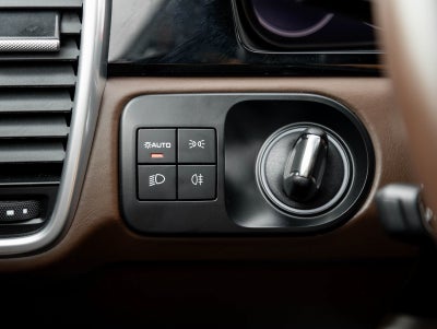 2023 Porsche Cayenne Cayenne Platinum Edition (MY23)