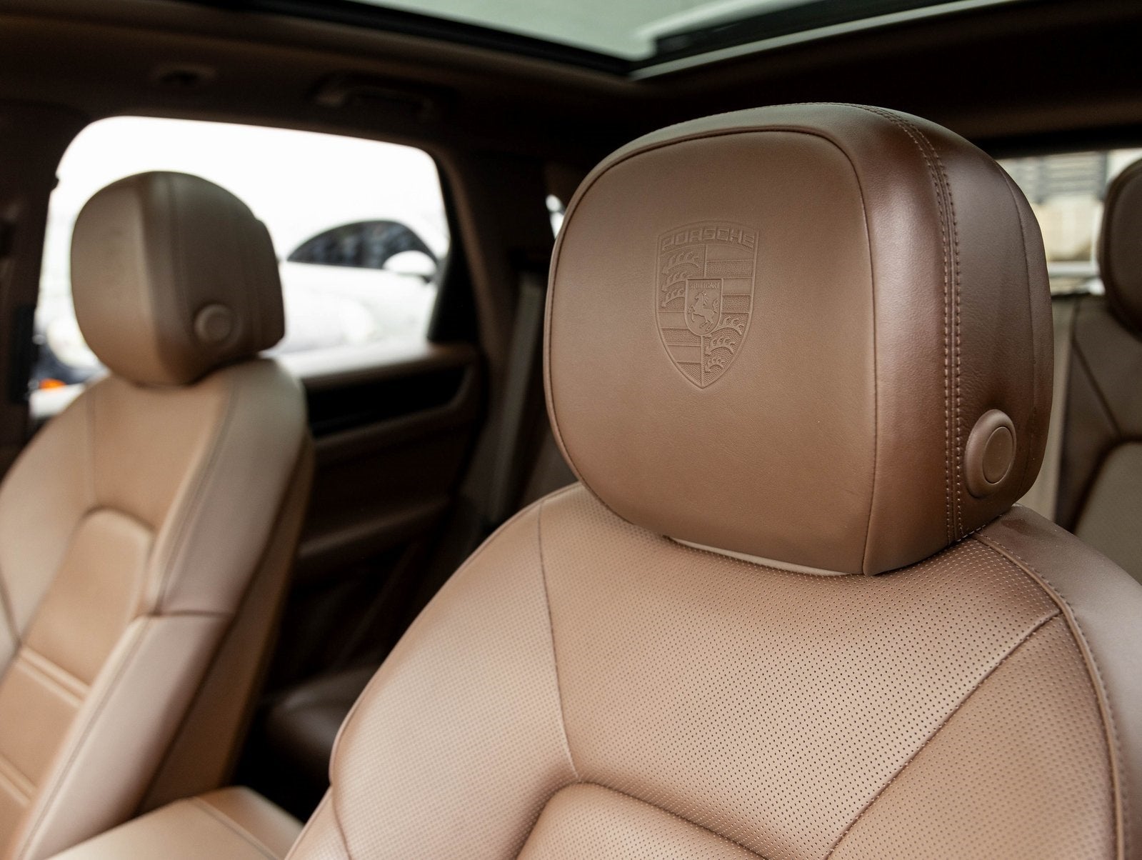 2023 Porsche Cayenne Cayenne Platinum Edition (MY23)