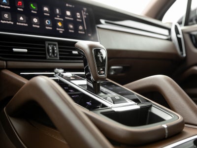 2023 Porsche Cayenne Cayenne Platinum Edition (MY23)