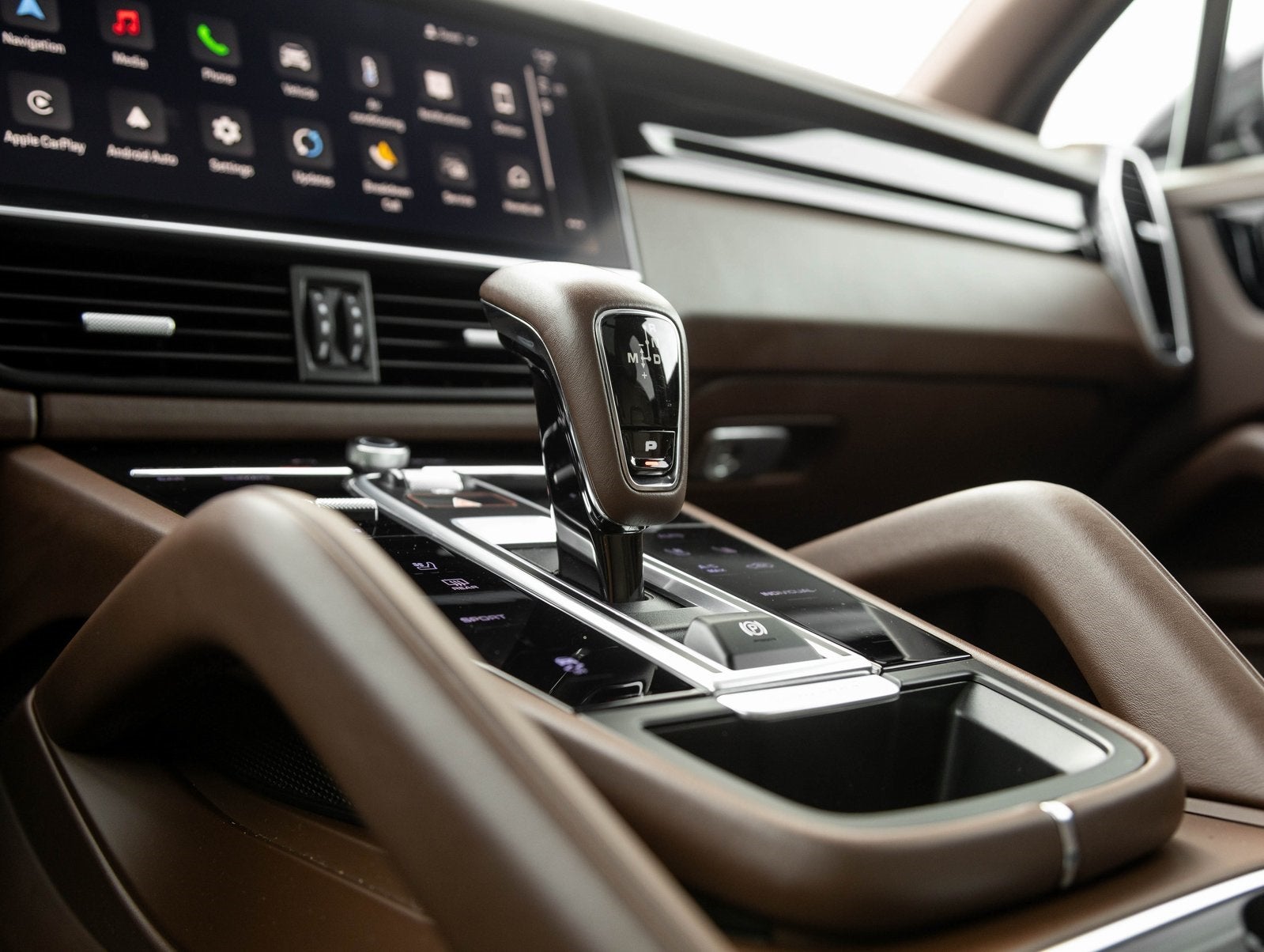 2023 Porsche Cayenne Cayenne Platinum Edition (MY23)