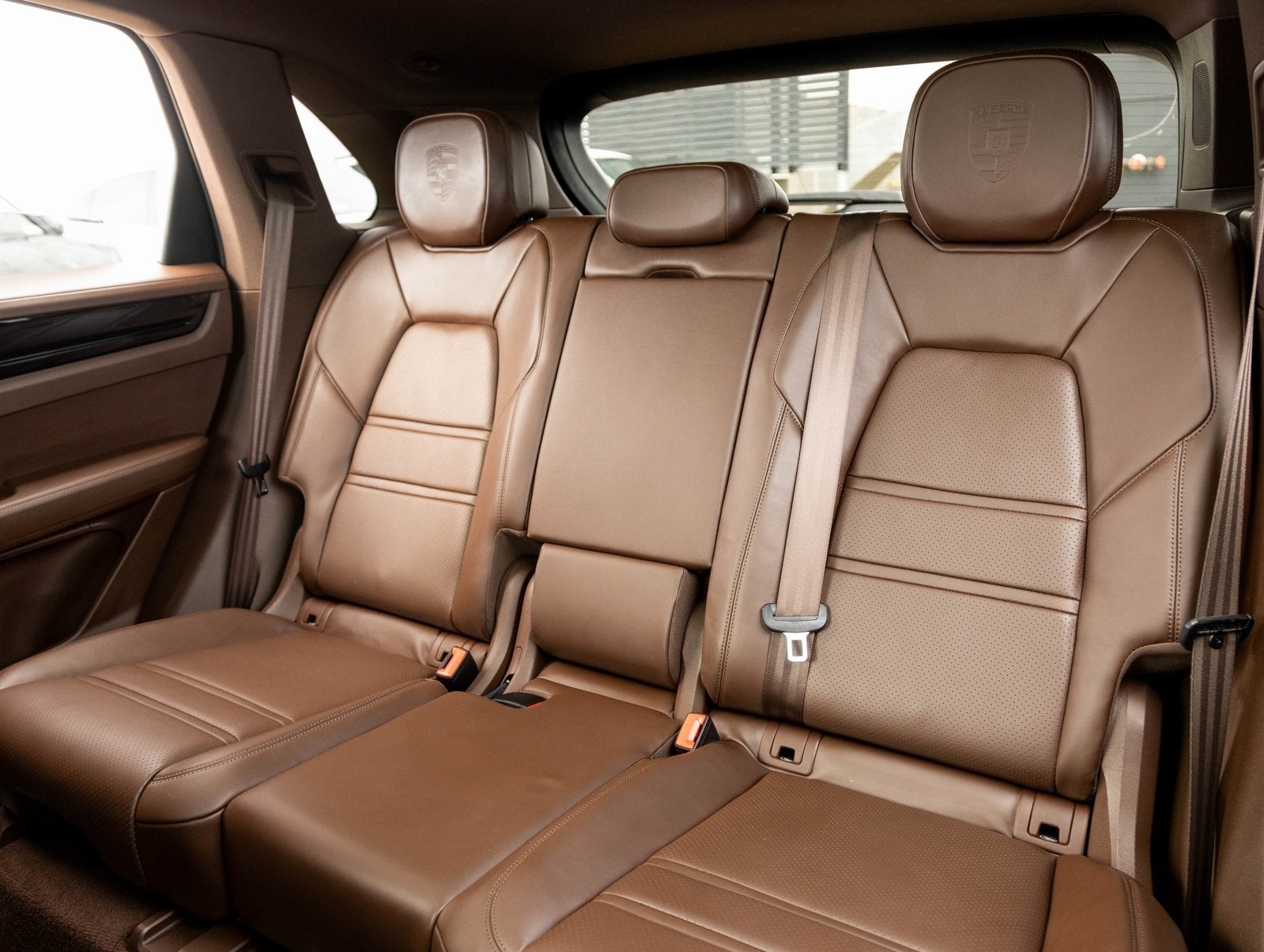 2023 Porsche Cayenne Cayenne Platinum Edition (MY23)