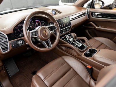 2023 Porsche Cayenne Cayenne Platinum Edition (MY23)