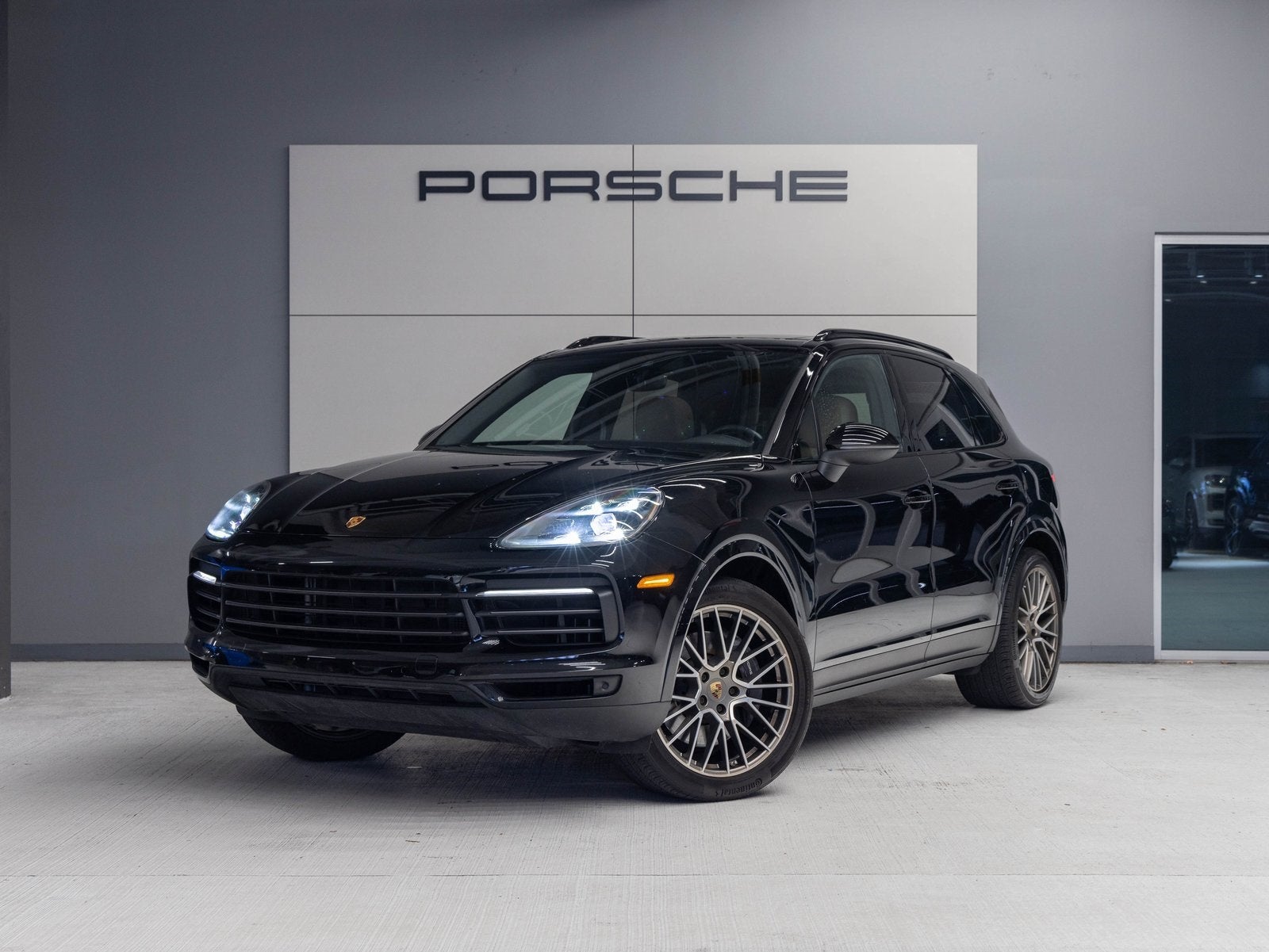 2022 Porsche Cayenne Cayenne Platinum Edition (MY22)