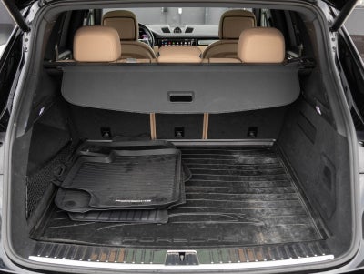 2022 Porsche Cayenne Cayenne Platinum Edition (MY22)