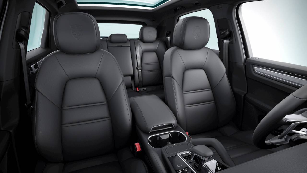 2023 Porsche Cayenne Platinum Edition